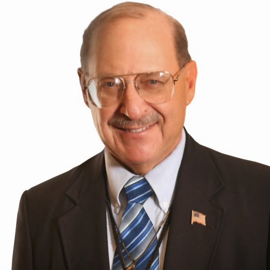 Dr. Joel Wallach Headshot